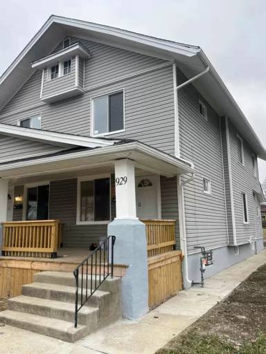 Main picture of 929 Five Oaks Ave