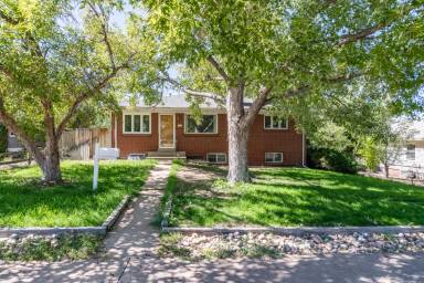 Main picture of 5525 S Elmwood St