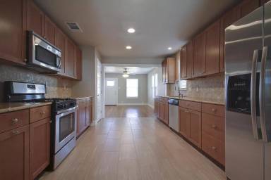 Main picture of 2911 Rio Grande St