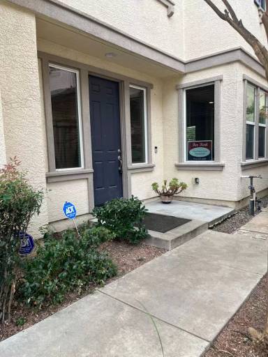 Main picture of 1833 Mammoth Way