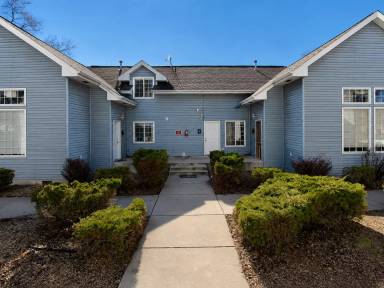Main picture of 2217 N Hamilton St