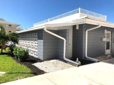 Main picture of 1205 Tarpon Center Dr