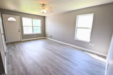 Main picture of 709 Elliott Ln
