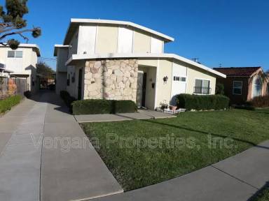 Main picture of 18012 Manhattan Pl