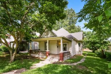 Main picture of 416 SW Clay St