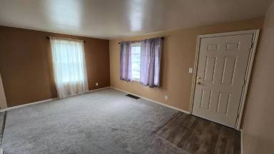 Main picture of 2525 W Francis Ave