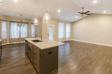 Main picture of 1107 Red River Cir