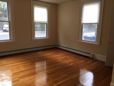 Main picture of 172 Bigelow St