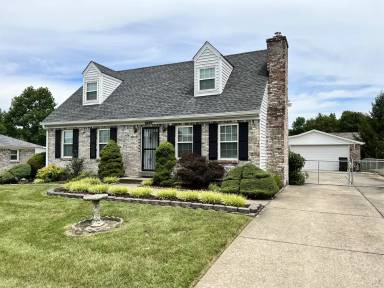Main picture of 8407 Fernview Dr