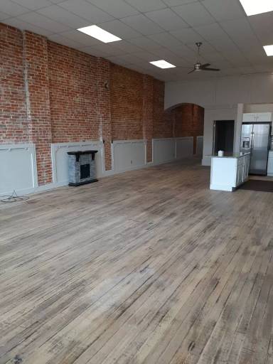 Main picture of 108 E Main St