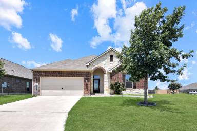 Main picture of 410 Stonehouse Ln