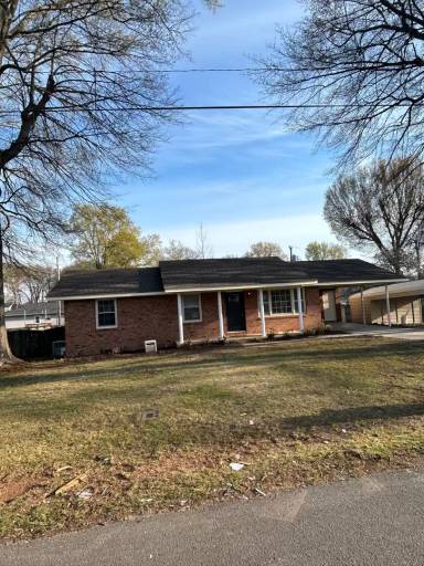 Main picture of 909 Grand Ave