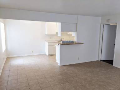 Main picture of 3300 W Orange Ave