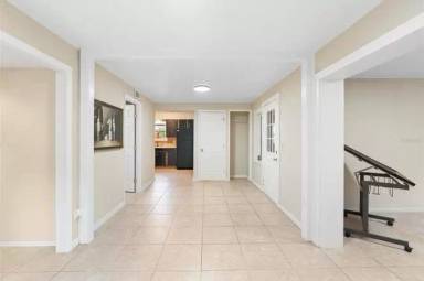 Main picture of 823 N Arlington Ave