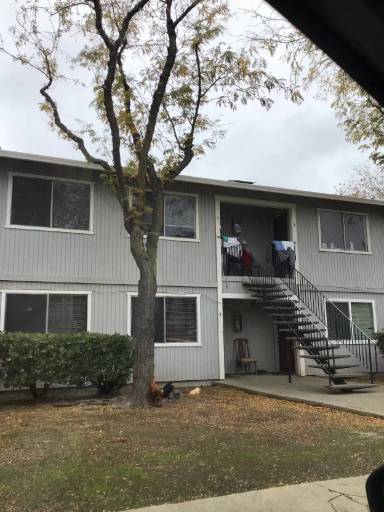 Main picture of 1460 Whyler Rd