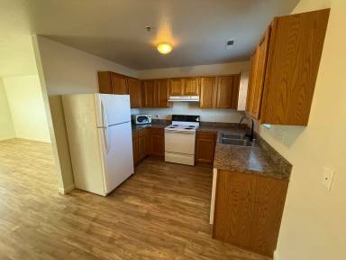 Main picture of 1230 Newlands Dr W