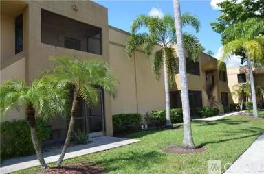 Main picture of 151 Lakeview Dr