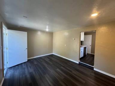 Main picture of 18439 Riverside Dr