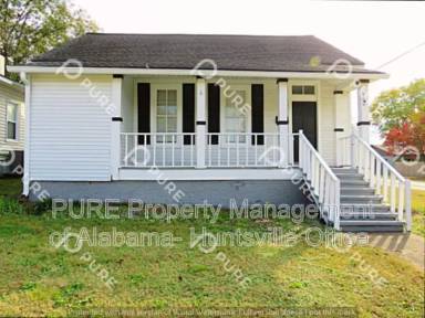 Main picture of 800 Stevens Ave NE