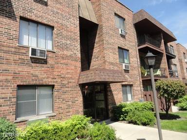 Main picture of Glenview Court Condominiums