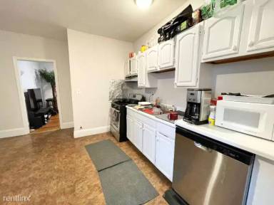 Main picture of 692 Columbia Rd