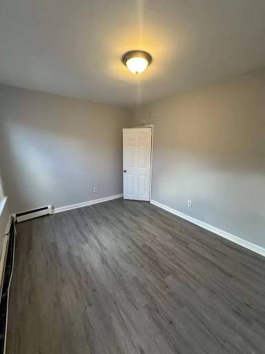 Main picture of 35 N 10th St