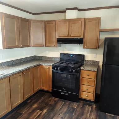 Main picture of 1220 E 2nd St