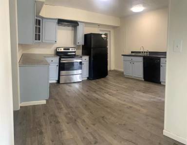 Main picture of 203 W 6th St