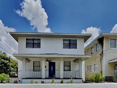 Main picture of 119 W Keyes Ave