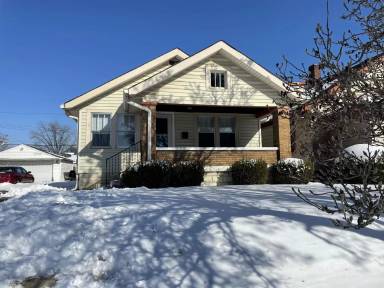 Main picture of 810 E Yoke St