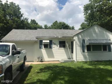 Main picture of 2316 SW Shunga Dr