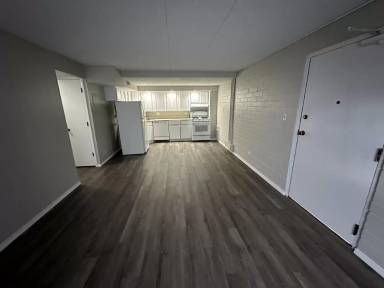 Main picture of 611 W Church St
