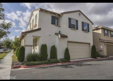Main picture of 133 Lusitano Way