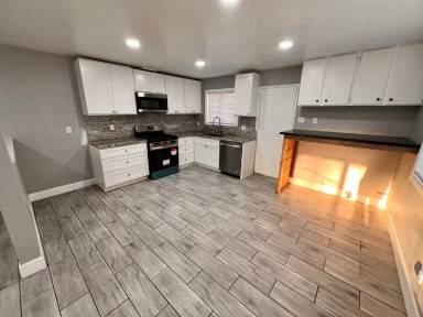 Main picture of 910 32nd St