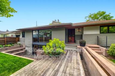 Main picture of 4033 N Willamette Blvd