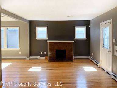 Main picture of 1760 Vine St
