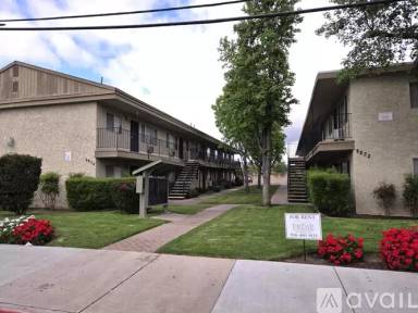 Main picture of 8832 Olive Ln
