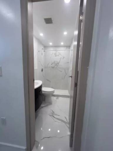 Main picture of 2175 NE 171st St