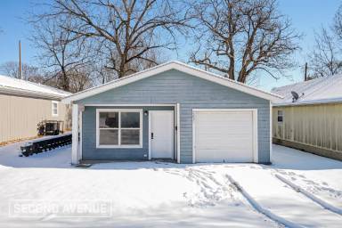 Main picture of 2833 Kensington Ave