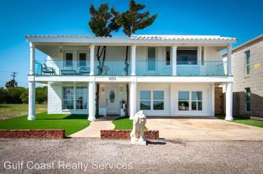 Main picture of 3553 Ocean Dr