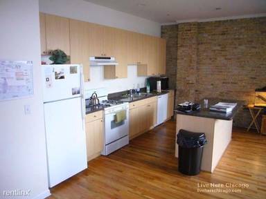 Main picture of 2336 N Milwaukee Ave