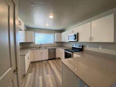Main picture of 184 N Lone Rock Dr