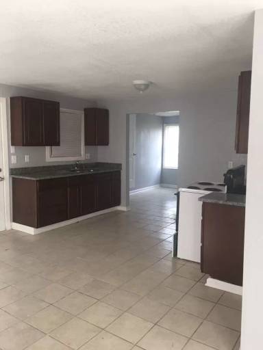 Main picture of 3428 Ball St