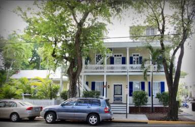 Main picture of 400 Simonton St