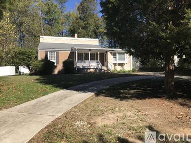 Main picture of 1536 Trentwood Pl NE