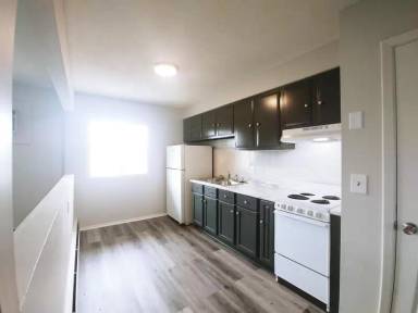 Main picture of 4422 S 25th St