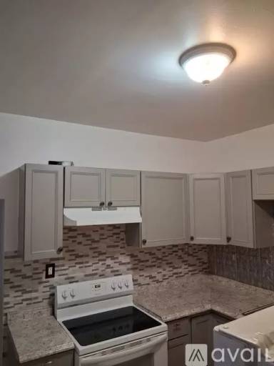 Main picture of 917 N Lombard St