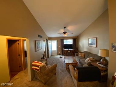 Main picture of 909 Summit Ave SW