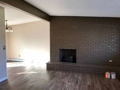 Main picture of 9455 SW Commercial St