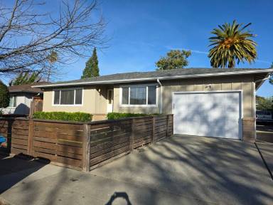 Main picture of 1036 Dodge Dr